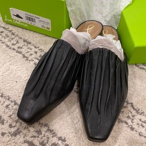 BRAND NEW Sam Edelman Cecilia Black Slides Size 8.5